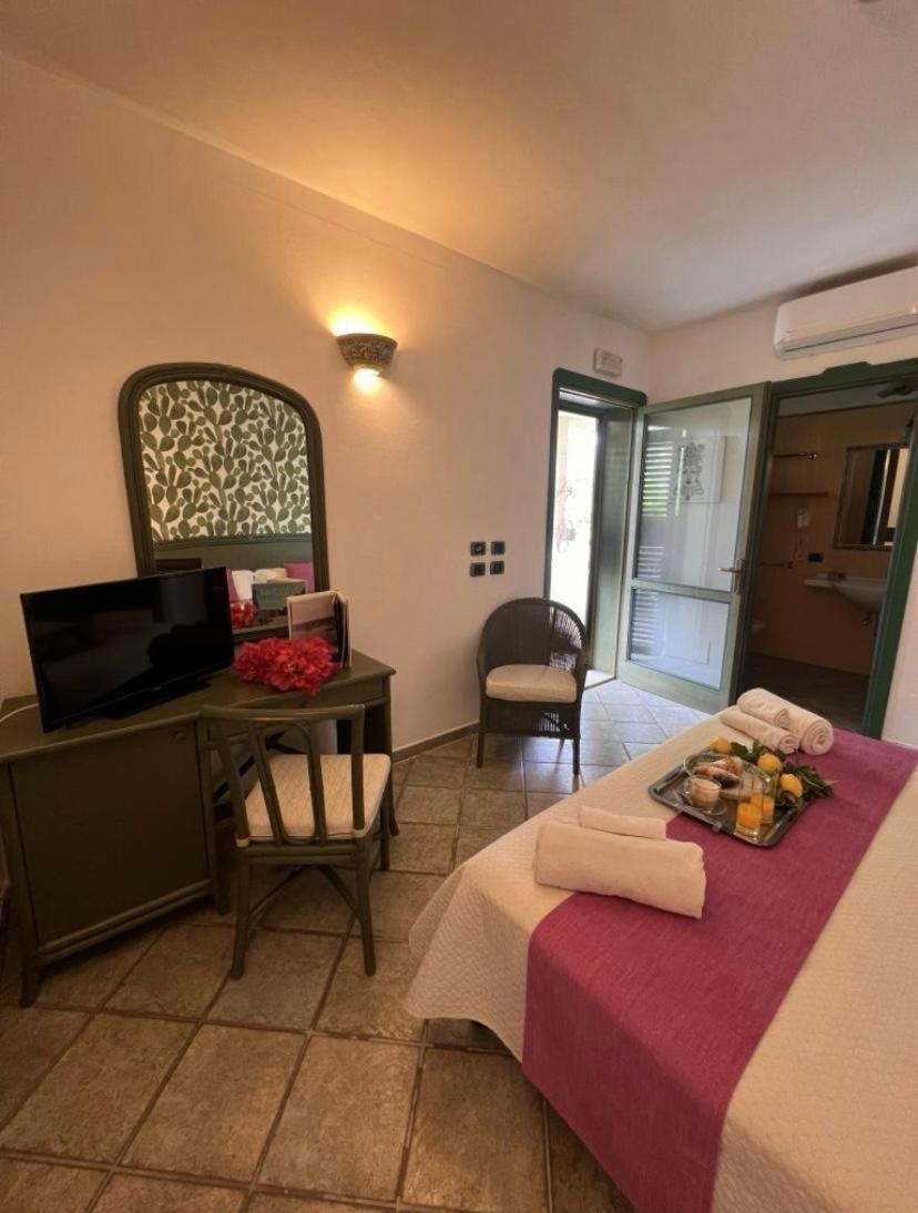 Valle Di Mare Country Resort Фонтане Бианче Екстериор снимка